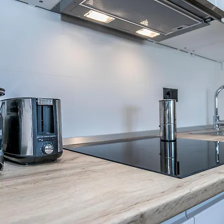 شقة Charming & Modern Adriana *